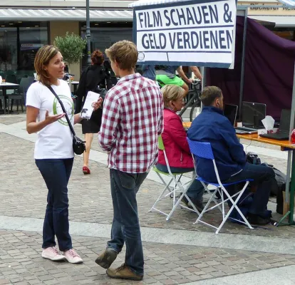 Bild: Informationsvideo schauen und abkassieren
