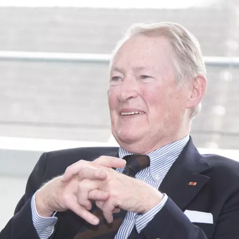 Bild: Ehrenplakette der Stadt Essen für Günter Koschany