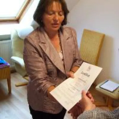 Bild: PFG verabschiedet erste Absolventen zum psychologischen Berater