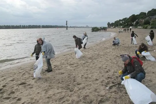 Bild: DEEPWAVE Elbstrand Clean Up Day 17. September 2016
