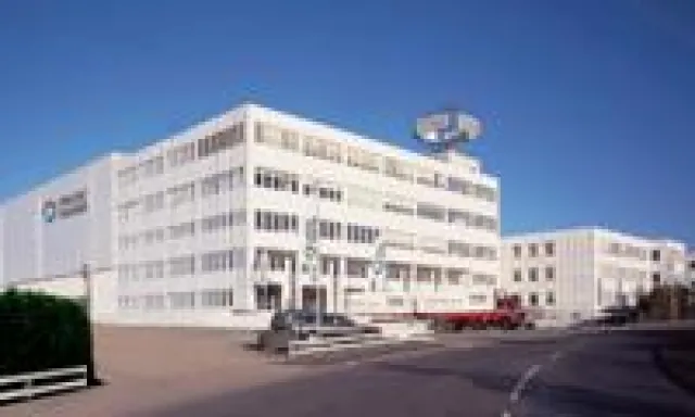 Neuer Slogan: decor metall – the shop innovators Bild: Neuer Slogan: decor metall – the shop innovators