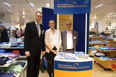 Weißgerber Lesezirkel präsentiert sich zum 130. Geburtstag von Karstadt Bild: Weißgerber Lesezirkel präsentiert sich zum 130. Geburtstag von Karstadt
