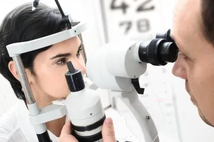 Bild: Risiken bei Augenlaser-Korrekturen (LASIK & Femto-LASIK) jetzt versicherbar