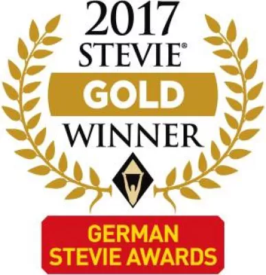 Bild: Saeid Fasihi erhält Stevie®-Award in Gold in der Kategorie „Manager des Jahres“