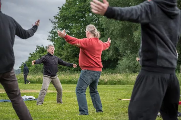 Bild: WORKSHOP für Haka-Kriegstanz der neuseeländischen Maori - Spendenaktion beim "Benefiz mit Tango"