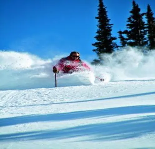 Bild: Skifahren mit Schneegarantie in den Rockies