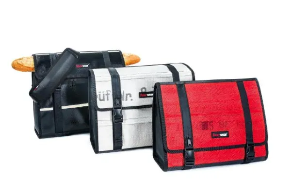 Bild: Feuerwear im Einsatz auf der Retter Messe