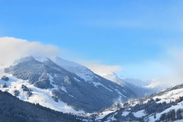 Bild: Der Skicircus legt los