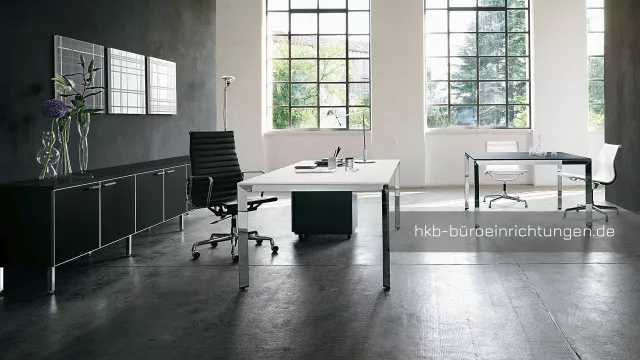 Bei hkb Büroeinrichtungen stehen Büromöbel im Vordergrund – Büromöbel seit 40 Jahren Bild: Bei hkb Büroeinrichtungen stehen Büromöbel im Vordergrund – Büromöbel seit 40 Jahren
