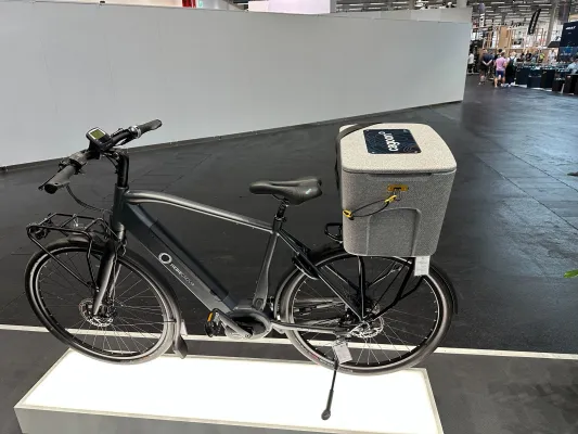 Innovative Kooperation: tubus und cagoon entwickeln fahrrad-taugliche Performance Thermobox Bild: Innovative Kooperation: tubus und cagoon entwickeln fahrrad-taugliche Performance Thermobox