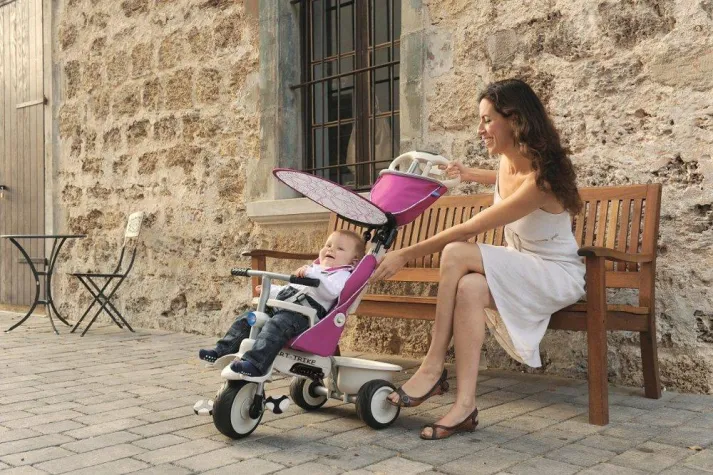 Bild: Mama, lass uns draussen spielen!