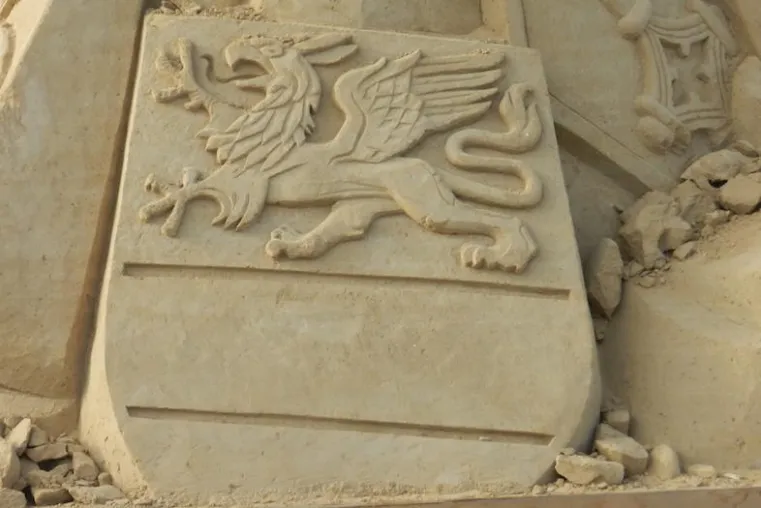 800 Jahre Geschichte in 300 Tonnen Sand: 9. Warnemünder Sandwelt feiert Rostocker Stadtjubiläum Bild: 800 Jahre Geschichte in 300 Tonnen Sand: 9. Warnemünder Sandwelt feiert Rostocker Stadtjubiläum