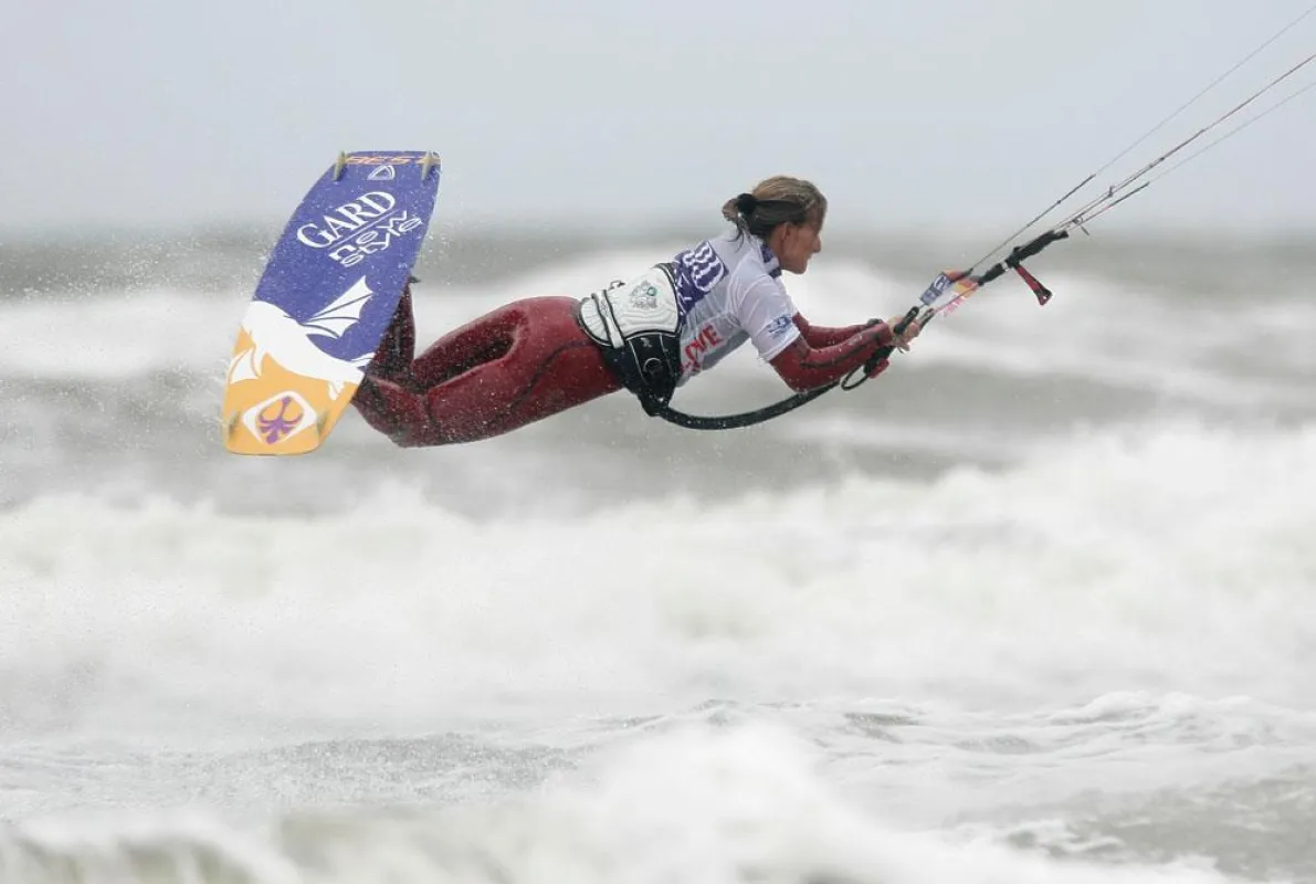 Sie gehört zu den Top-Favoriten beim Gard Kitesurf World Cup: Die zweimalige Weltmeisterin Kristin Boese aus Potsdam