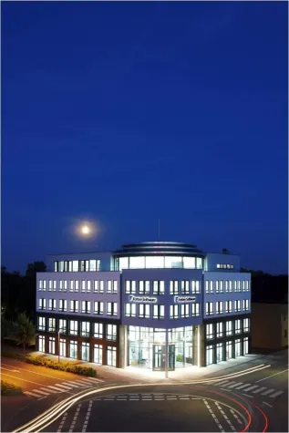 Bild: IKAROS auf Erfolgskurs in Frankreich ...