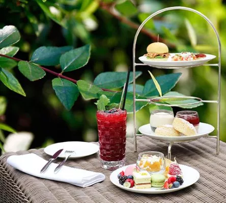 SOPHIA’S SOMMER IM ROCCO FORTE THE CHARLES HOTEL Bild: SOPHIA’S SOMMER IM ROCCO FORTE THE CHARLES HOTEL