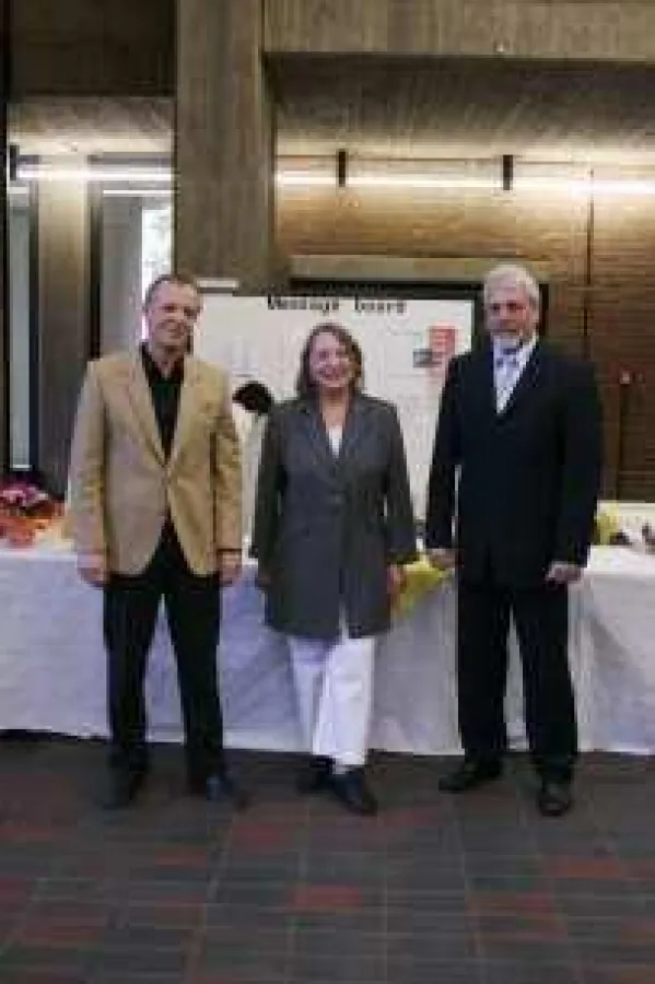 Prof. Dr. Rudolf Schmitz, Bürgermeisterin Hilde Scheidt und 2. stellvertretender Landrat Erwin Künkeler beim 4. IDK (v.l.)/Quelle: Fotograf Reiner Bausch