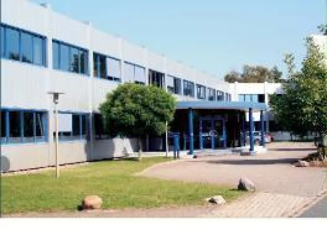Neue Wege bei der Mitarbeitersuche der Service 94 GmbH: SMS-Bewerbung