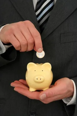 Bild: Anwälte und Steuerberater klar im Vorteil Neuartiges Versicherungskonzept überzeugt durch Preis und Leistung