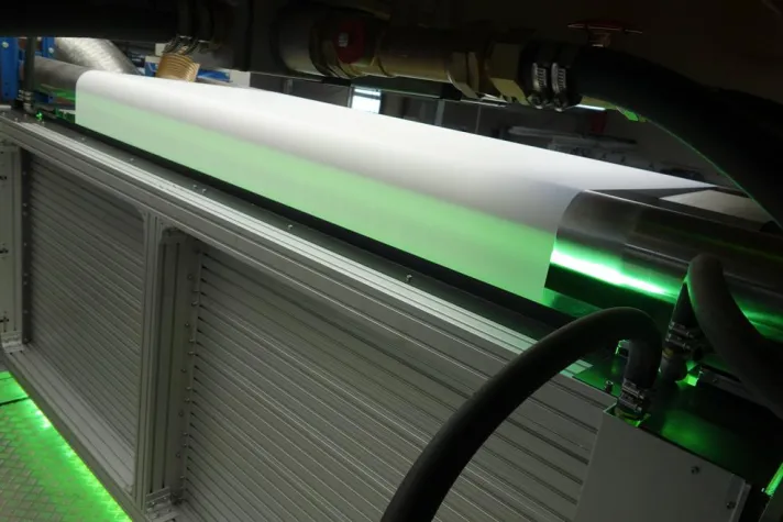 Likora modernisiert Tiefdruckanlage mit GEW UV-System Bild: Likora modernisiert Tiefdruckanlage mit GEW UV-System