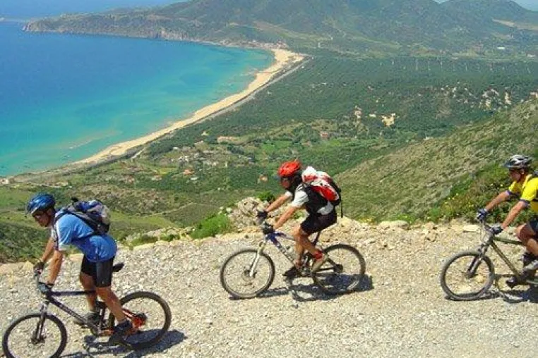 Bild: Radfahren auf Sardinien – Aktiv-Urlaub mit Sardinia Natour