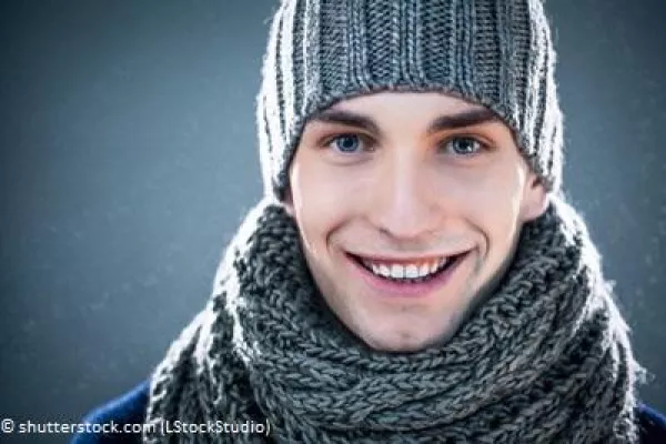 Bild: S-thetic Hair: Haare im Winter – Verursachen Mütze & Co. Haarausfall?
