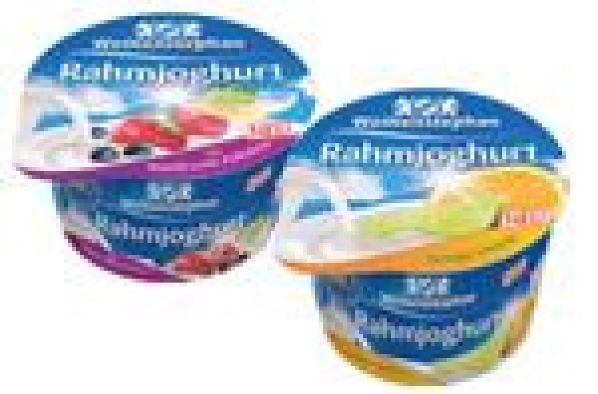 Die neuen Rahmjoghurt-Saisonsorten der Molkerei Weihenstephan ?Orange-Limette? und ?Waldfrucht-Zabaione? bringen echtes Frühlings- und Sommerfeeling ins Kühlregal
