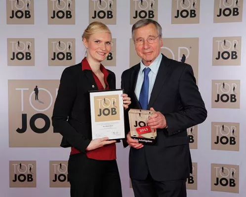 Bild: Die REAL INNENAUSBAU AG zählt zu den besten Arbeitgebern Deutschlands