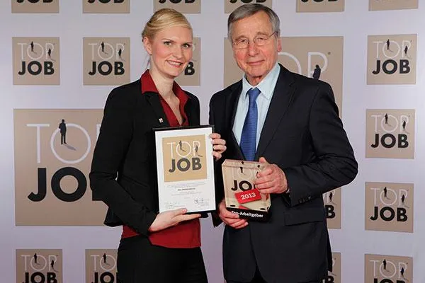 Die REAL INNENAUSBAU AG zählt zu den besten Arbeitgebern Deutschlands Bild: Die REAL INNENAUSBAU AG zählt zu den besten Arbeitgebern Deutschlands