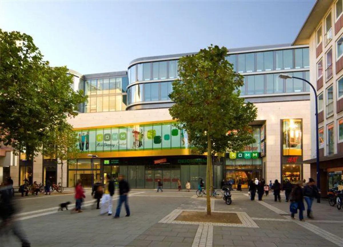 Einkaufs- und Dienstleistungszentrum KOMM in Offenbach