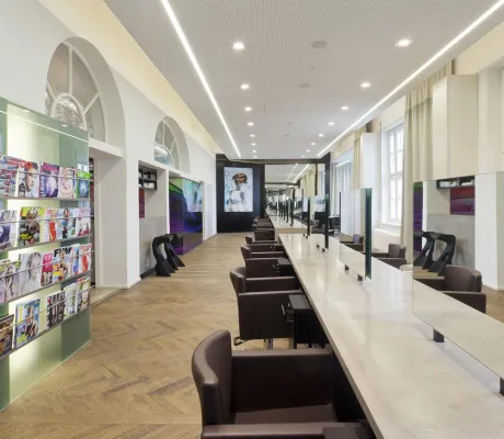 Bild: Neueröffnung Edinger h.schnitt: Friseursalon von internationalem Format