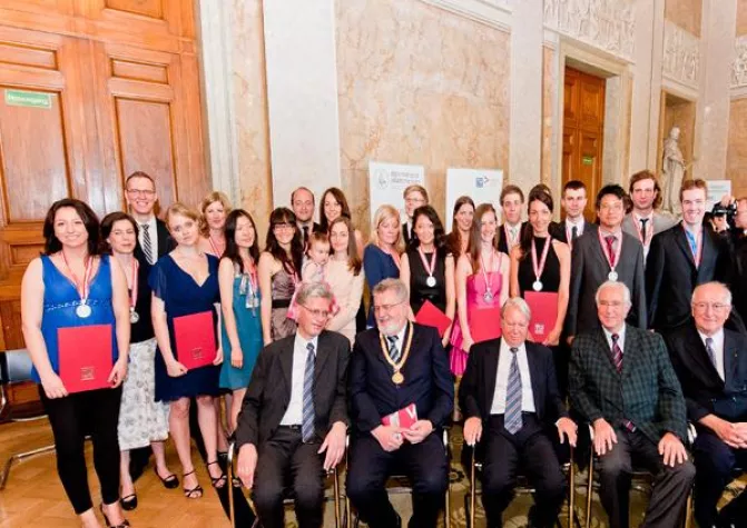 19 weitere AbsolventInnen des einzigartigen Lehrganges zu relevanten Zukunfts-Themen Bild: 19 weitere AbsolventInnen des einzigartigen Lehrganges zu relevanten Zukunfts-Themen