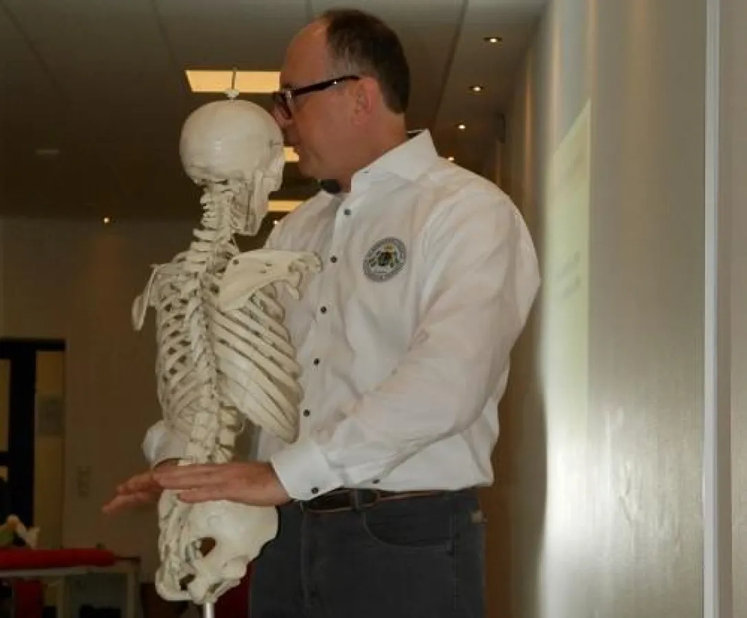 Dr. med. Adrian Stoenescu, Facharzt für Anästhesie, spezielle Schmerztherapie und Naturheilverfahren