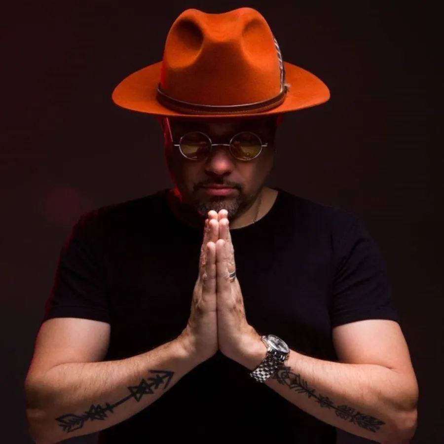 House-Pionier Louie Vega heizt Ende August beim Glitterbox Open-Air in Hannover ein. (© Defected)