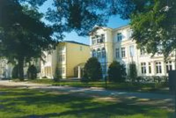 Bild: Upstalsboom Hotel Ostseestrand spendet 1.500 Euro