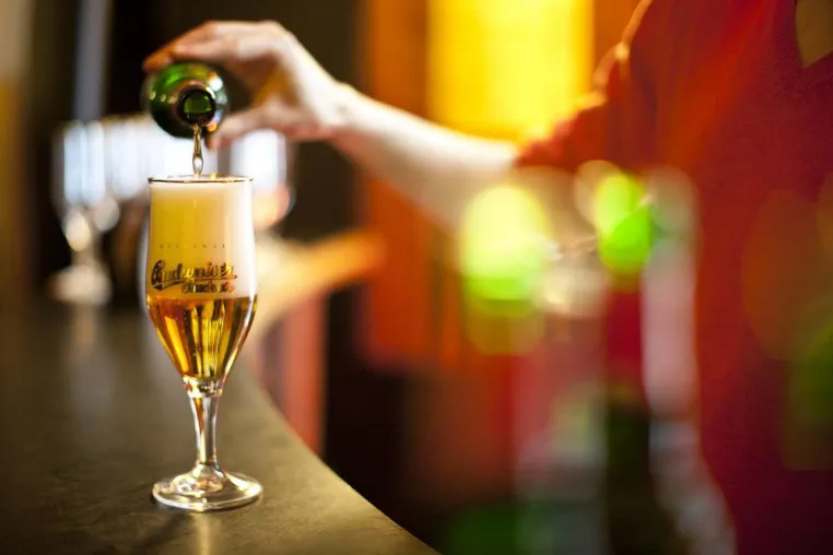 Kurze Filme - unvergesslicher Genuss: Budweiser Budvar fördert das 25. Filmfest Dresden Bild: Kurze Filme - unvergesslicher Genuss: Budweiser Budvar fördert das 25. Filmfest Dresden