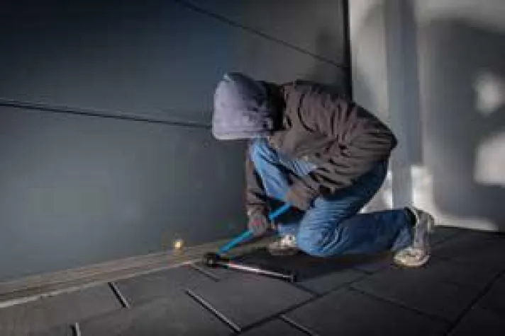 Bild: Garagentorantrieb erhöht die Sicherheit