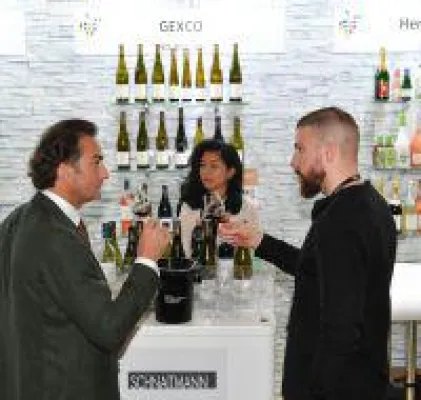 Bild: Weine und Spirituosen aus aller Welt  - die HKTDC Hong Kong International Wine & Spirits Fair