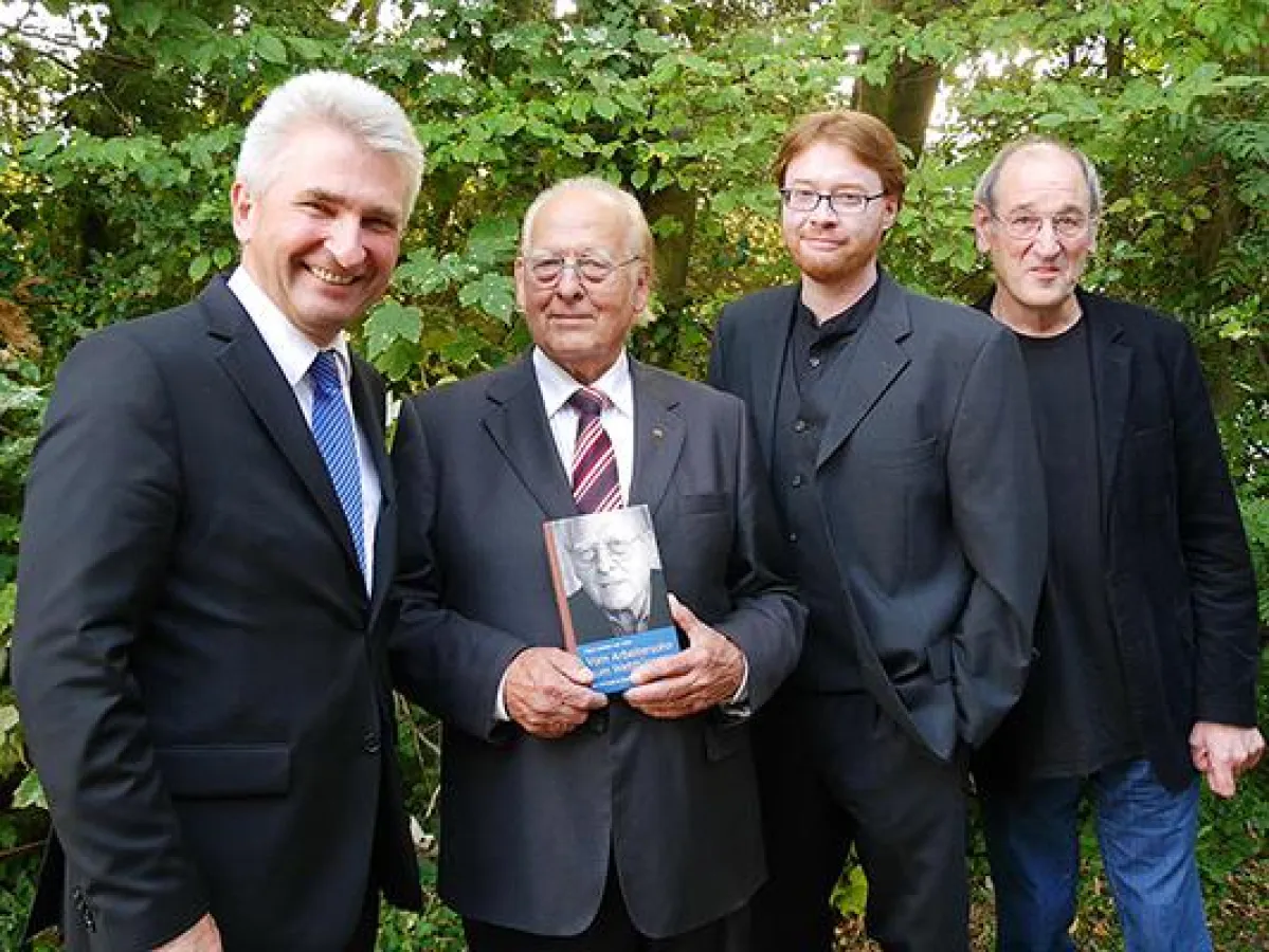 Minister Prof. Dr. Andreas Pinkwart, Dr. Hans Günther van Allen, Sascha Wagner, Verleger Franz König