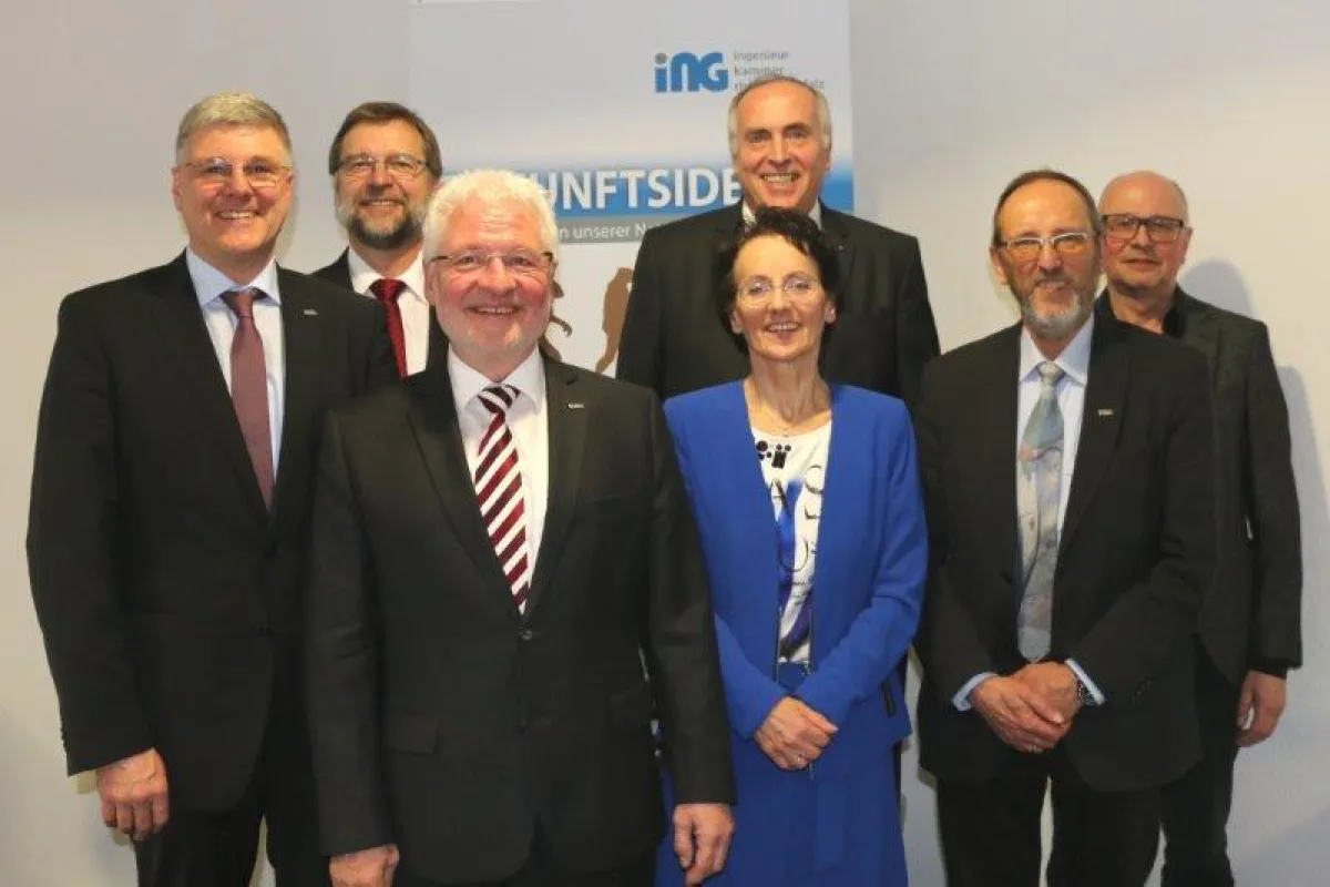 Bildunterschrift: Der neue Vorstand der Ingenieurkammer-Rheinland-Pfalz.