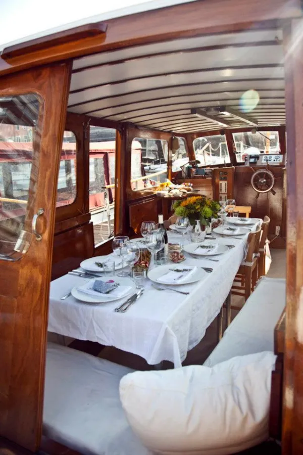 Mit der MS Tadorna bietet Ellen Kamrad jetzt auch eine schwimmende Eventlocation