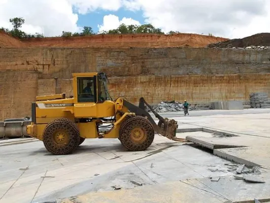 Bild: Naurstein eine Leidenschaft oder ein Stein der Leiden schafft?