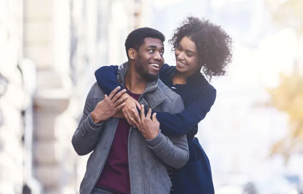 Große Schuhe für Damen und Herren bei schuhplus im Saterland am c-Port Bild: Große Schuhe für Damen und Herren bei schuhplus im Saterland am c-Port