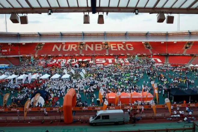 Bild: Neue Rekordteilnahme beim B2RUN Nürnberg – Firmenlauf mit 17.500 gemeldeten Läufern ausverkauft