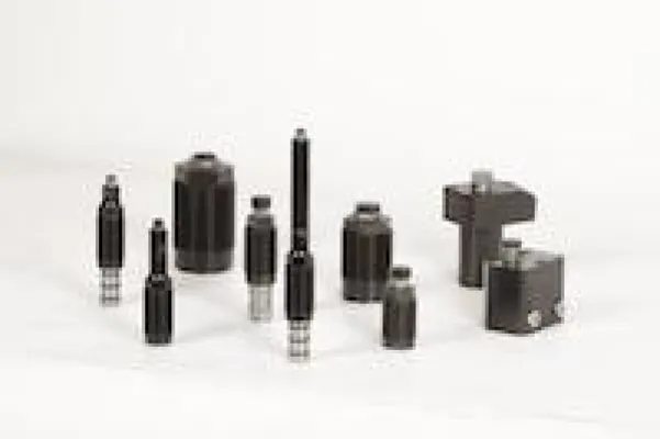 Bild: ROEMHELD: Besonders schlanke Abstützelemente mit Verlängerung für schwer erreichbare Flächen