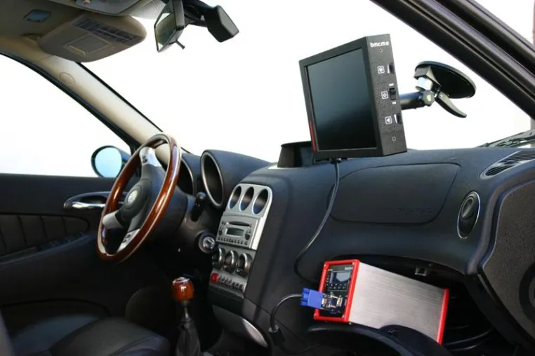 ePCII - embedded PC-Technik als Industrie-PC oder Datenlogger Bild: ePCII - embedded PC-Technik als Industrie-PC oder Datenlogger