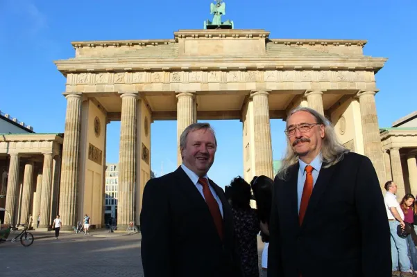 Bild: Familien-Partei: Sofortprogramm und 24-Stunden-Schalter gegen das Berliner Ämter-Chaos