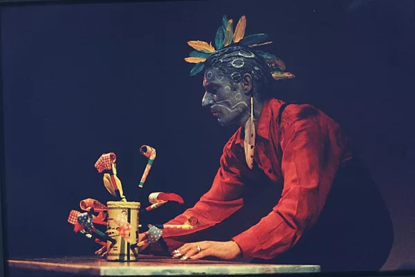 Bild: Horst Gläsker Der mit dem Pinsel tanzt - Im Rausch der Farben