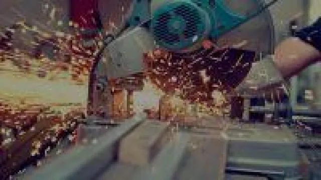 Bild: BlechMal ist der Spezialist für Bleche nach Maß