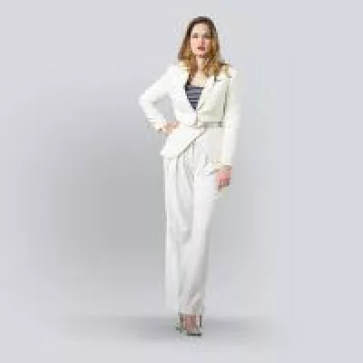 Sanduhrfigur stilsicher in Szene gesetzt Bild: Sanduhrfigur stilsicher in Szene gesetzt