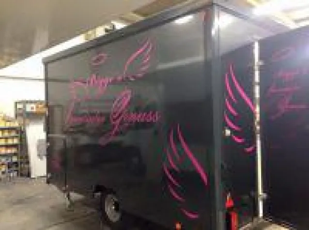 Fahrzeugvollverklebung inkl. Design aus dem Hause deutscher-digitaldrucker.de Bild: Fahrzeugvollverklebung inkl. Design aus dem Hause deutscher-digitaldrucker.de